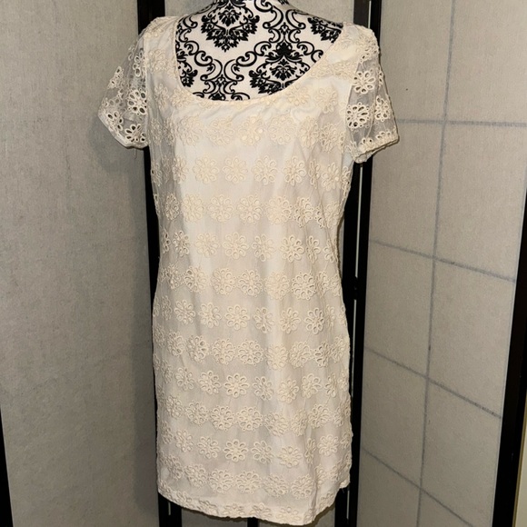 Starring at Stars! Lace like short sleeve midi style dress! Starring at Stars! - Picture 1 of 7